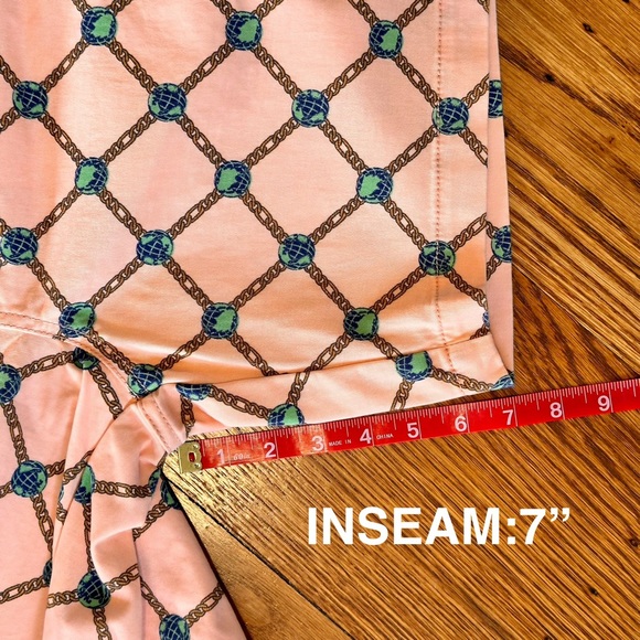 PRE-OWNED - LIKE NEW URBAN OUTFITTERS MAX PRINTED SHORTS MENS SMALL - Picture 8 of 13